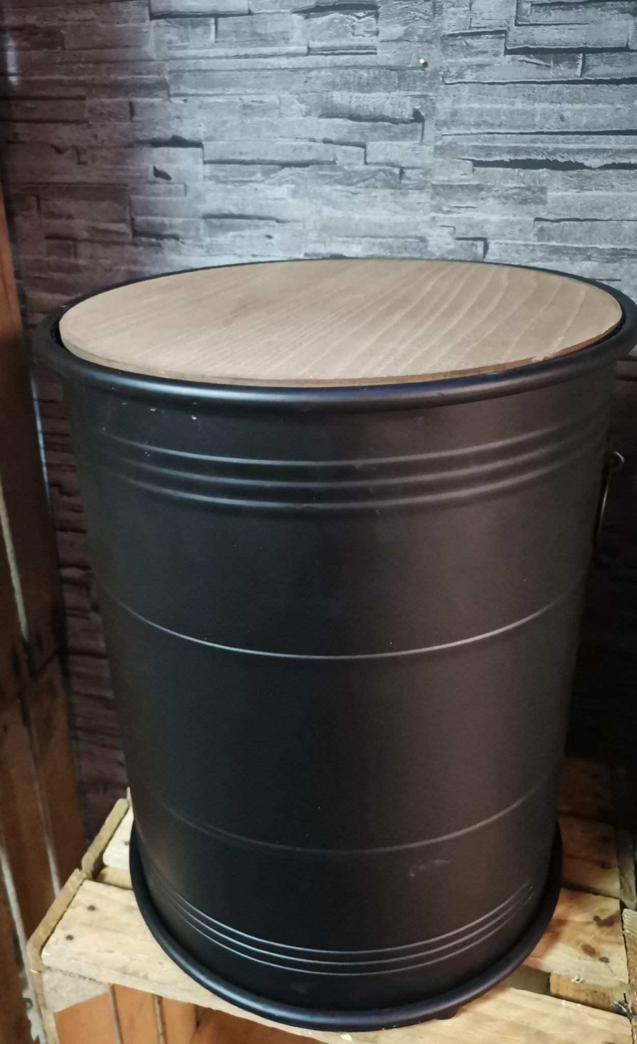 Bijzettafel olievat 01616