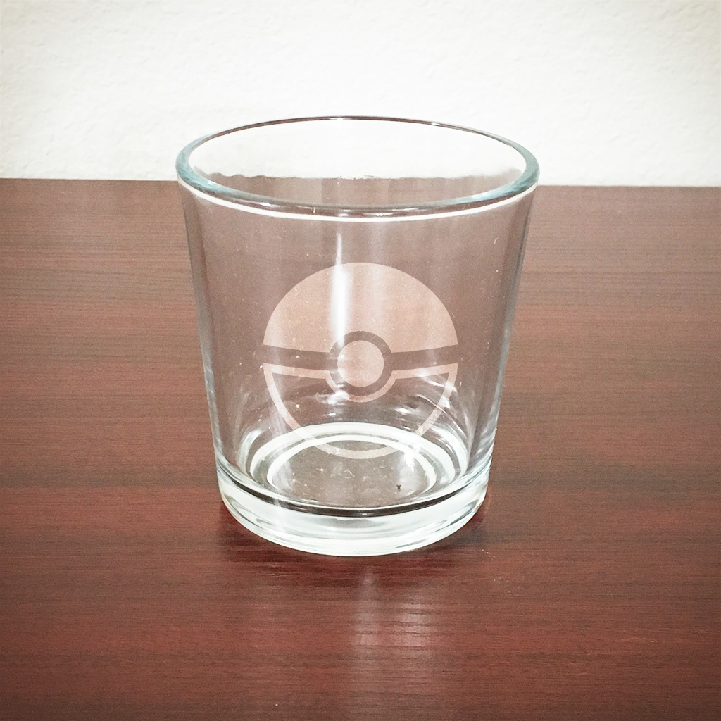Etched 8oz rocks glass - Pokeball EGRks-pkbl