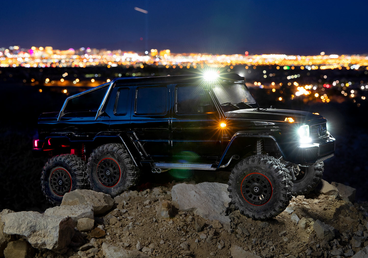 Traxxas TRX-6 Mercedes-Benz G 63 AMG 6x6 (XL-5HV, TQi, LED Lights) (No Battery or Charger) Traxxas TRX-6 Mercedes-Benz G 63 AMG 6x6 (XL-5HV, TQi, LED Lights) (No Battery or Charger)