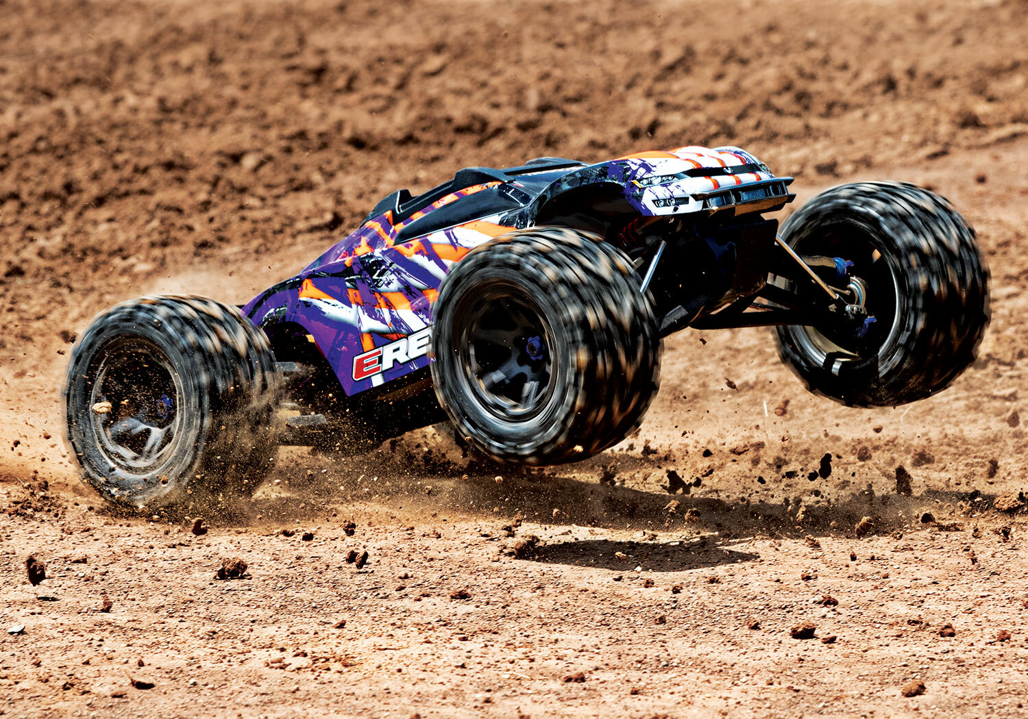 Traxxas E-Revo 4WD Brushless Electric Racing Monster Truck (VXL-6S/TQi/No Batt/No Chg) Traxxas E-Revo 4WD Brushless Electric Racing Monster Truck (VXL-6S/TQi/No Batt/No Chg)