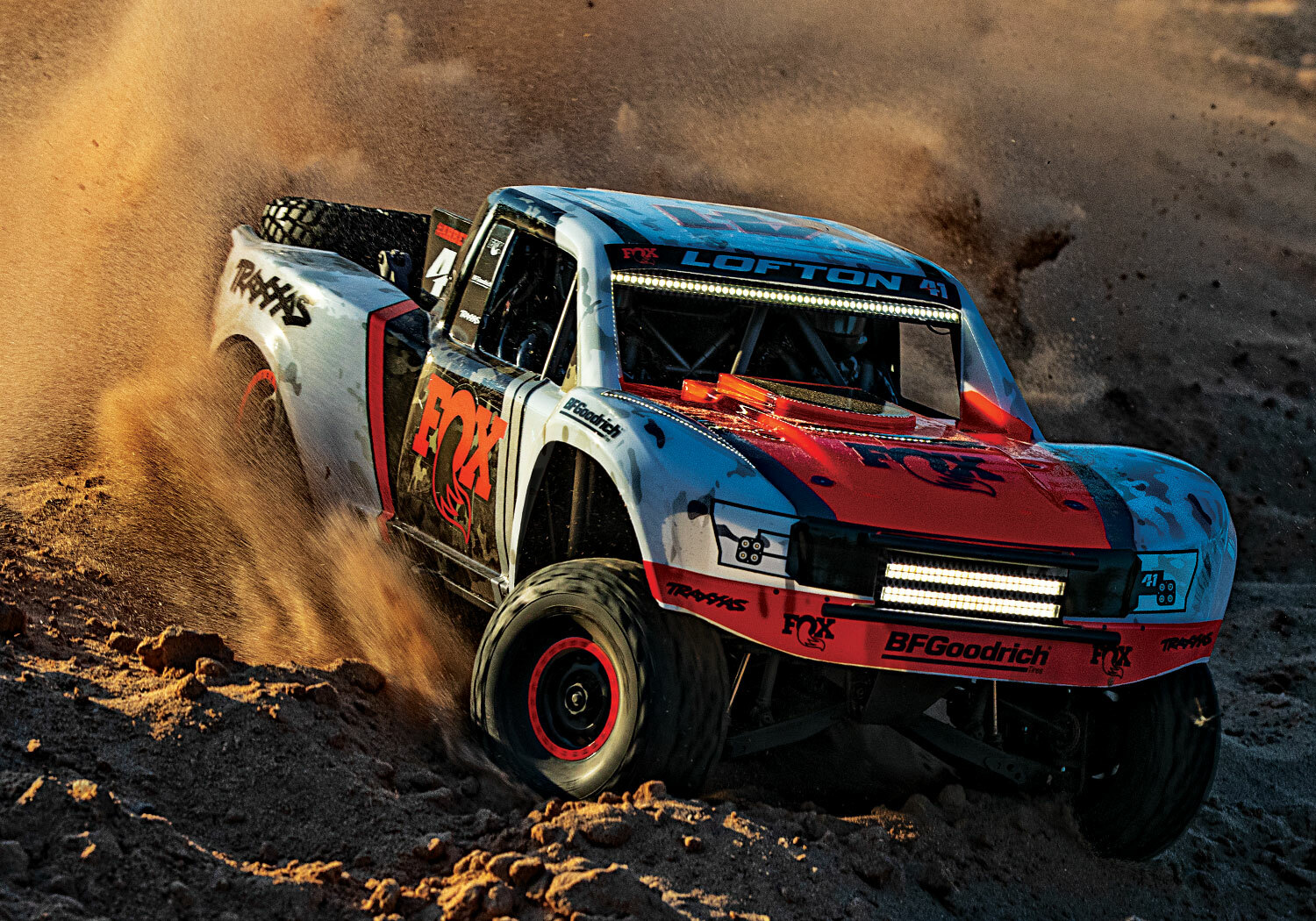 Traxxas UDR Unlimited Desert Racer Pro-Scale™ with Lights (VXL-6S/TQi/No Batt/No Chg) Traxxas UDR Unlimited Desert Racer Pro-Scale™ with Lights (VXL-6S/TQi/No Batt/No Chg)