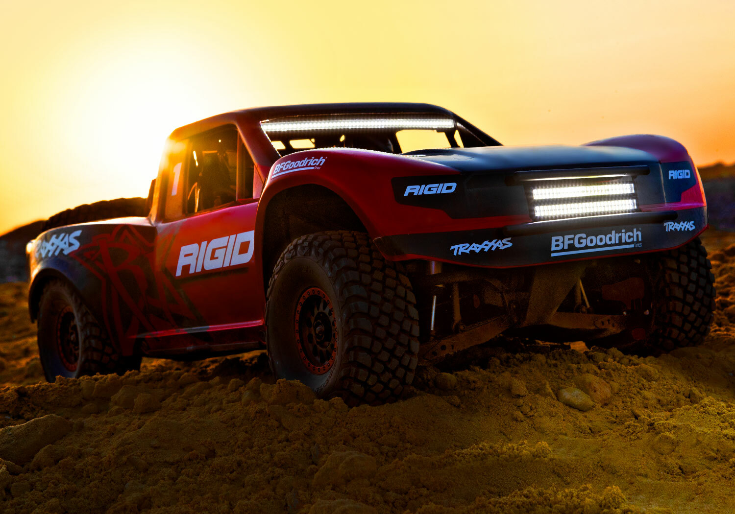 Traxxas UDR Unlimited Desert Racer Pro-Scale™ with Lights (VXL-6S/TQi/No Batt/No Chg) Traxxas UDR Unlimited Desert Racer Pro-Scale™ with Lights (VXL-6S/TQi/No Batt/No Chg)