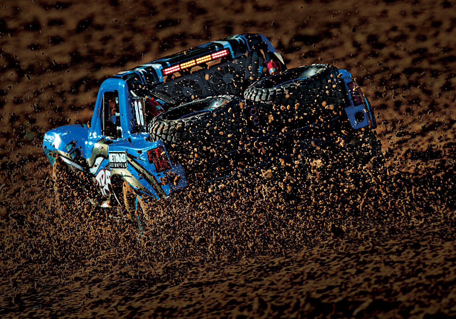 Traxxas UDR Unlimited Desert Racer Pro-Scale™ with Lights (VXL-6S/TQi/No Batt/No Chg) Traxxas UDR Unlimited Desert Racer Pro-Scale™ with Lights (VXL-6S/TQi/No Batt/No Chg)