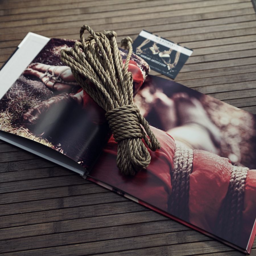 LIVRE PHOTOS - SHIBARI L'EMOTION DE LA CONTRAINTE 00008 LIVRE PHOTOS - SHIBARI L'EMOTION DE LA CONTRAINTE 00008