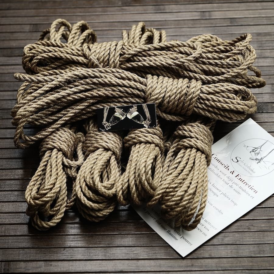 LOT 6 CORDES SHIBARI 6mm x 8M. 00002 LOT 6 CORDES SHIBARI 6mm x 8M. 00002