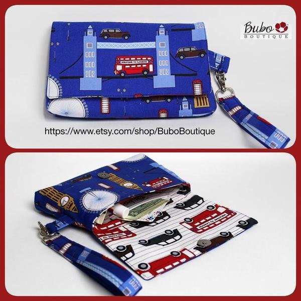 The Kiss Clutch