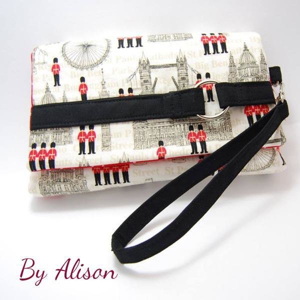 The Kiss Clutch TKC12
