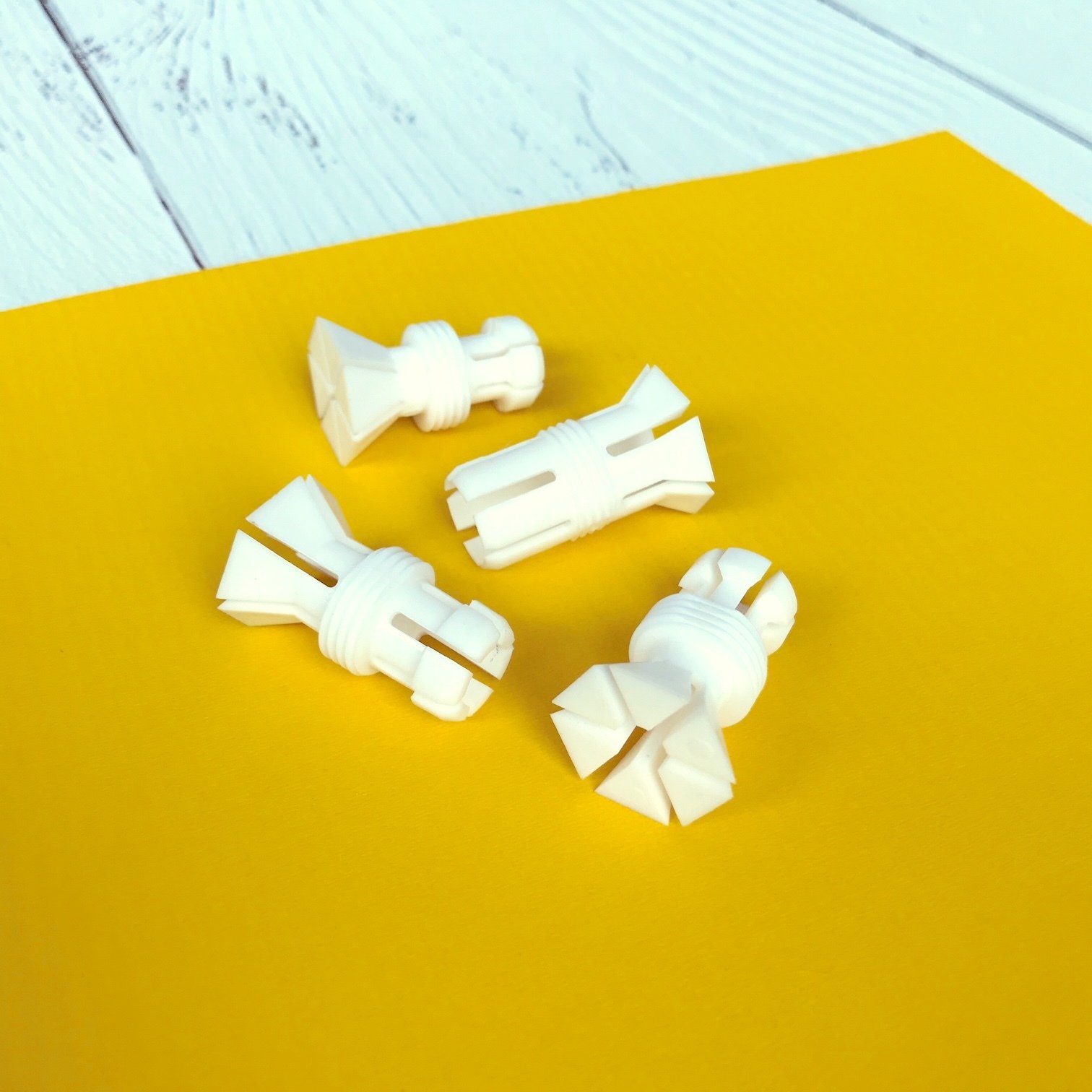 White Collets – Set of 4 WC