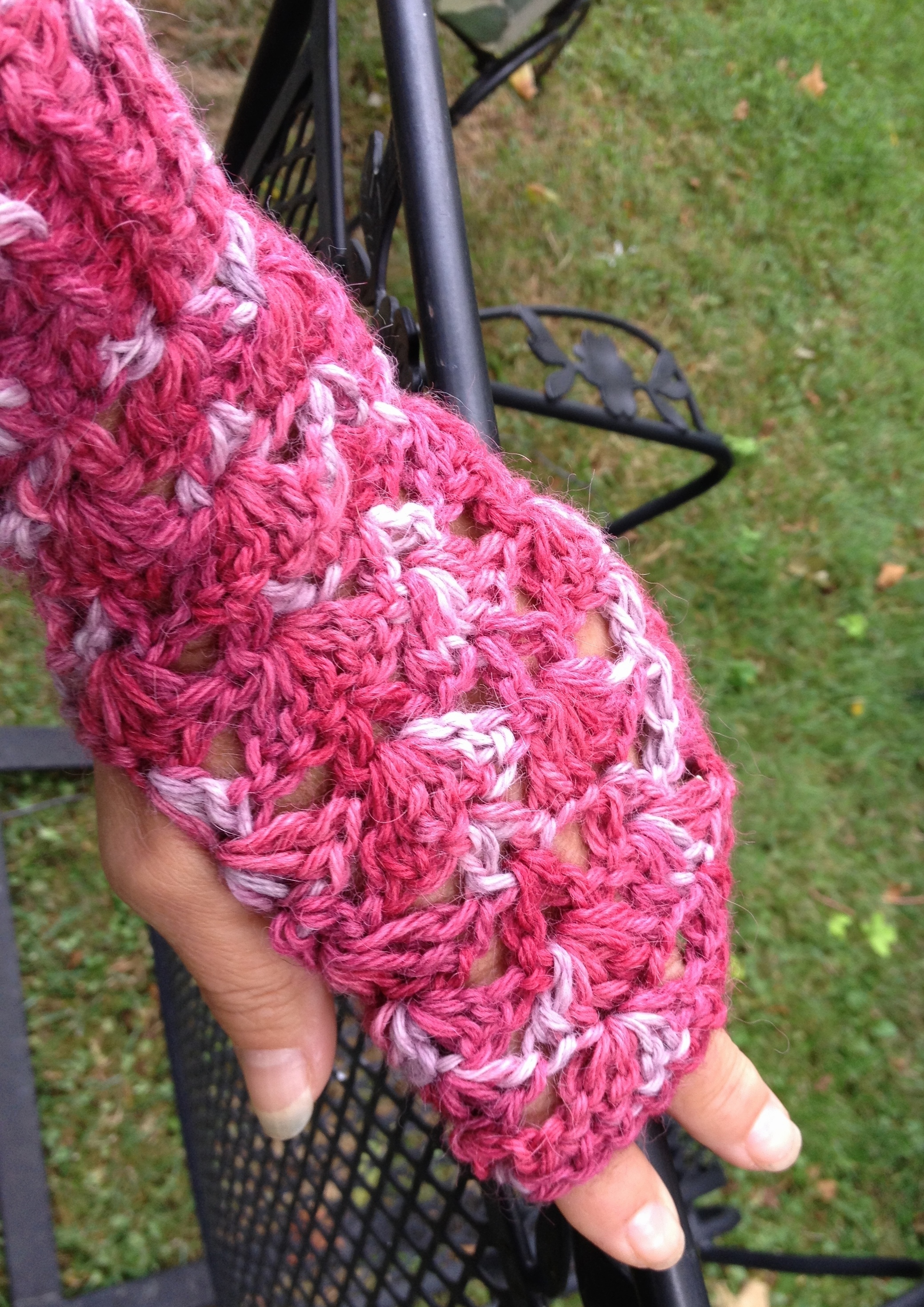 Alpaca Fingerless Gloves - Spiked Punch 17633