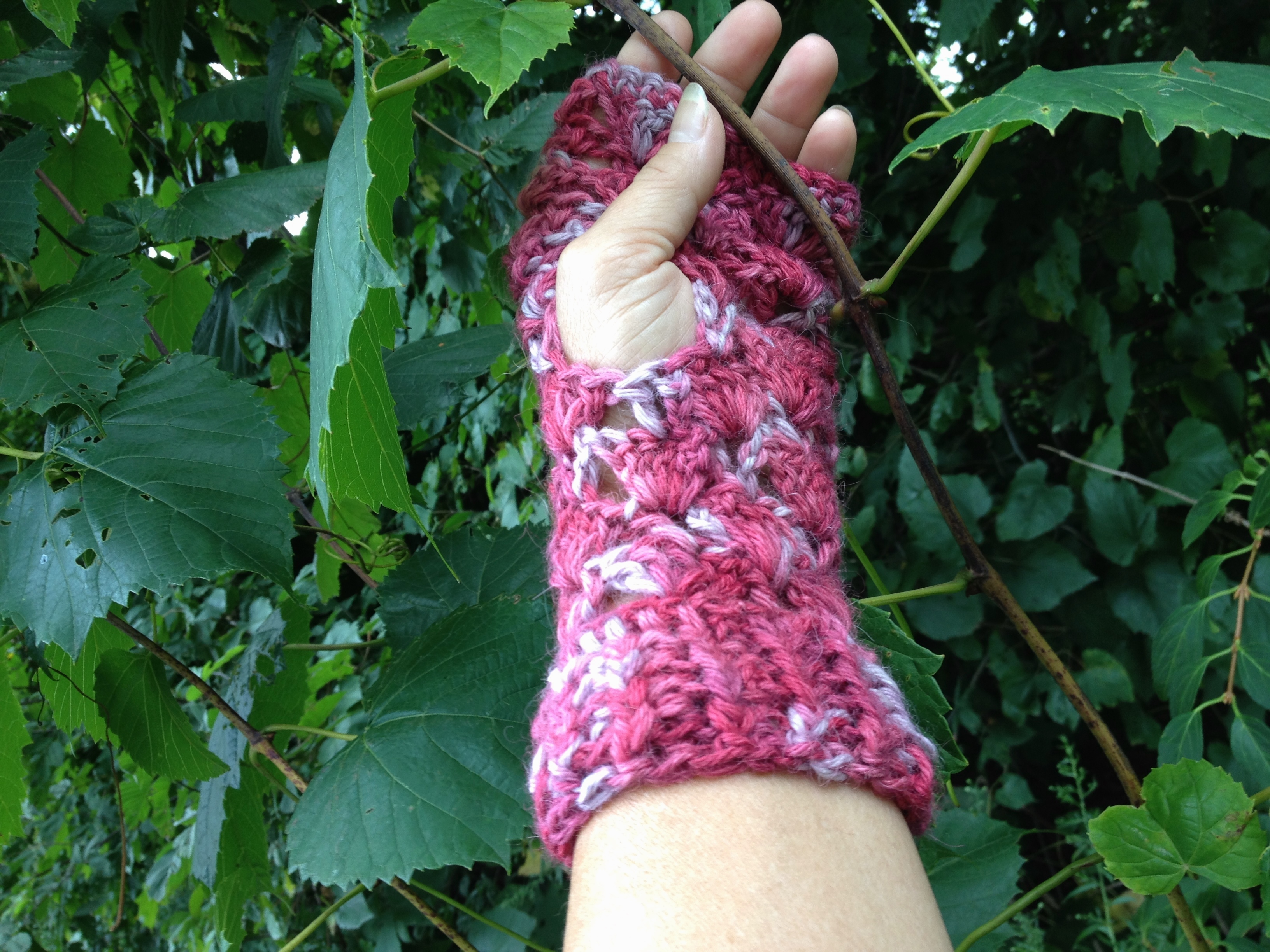 Alpaca Fingerless Gloves - Spiked Punch