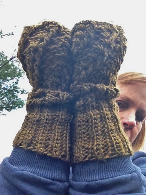 Twisted Stitch Fingerless Gloves - Astral