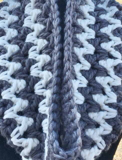 Stormy Weather Cowl - White and Gray