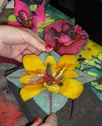 Bloomin' Brites Needle Felted Flowers Kit