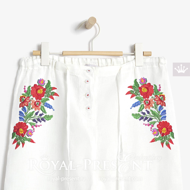 Hungarian folk art embroidery design with flowers and paprika - 4 sizes