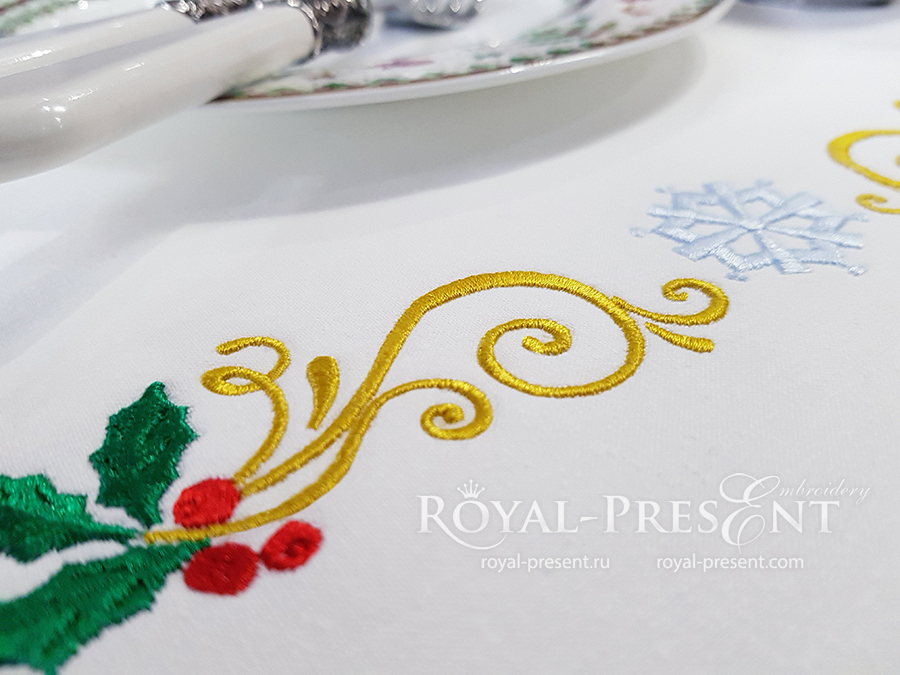 Free Christmas set with a holly for machine embroidery