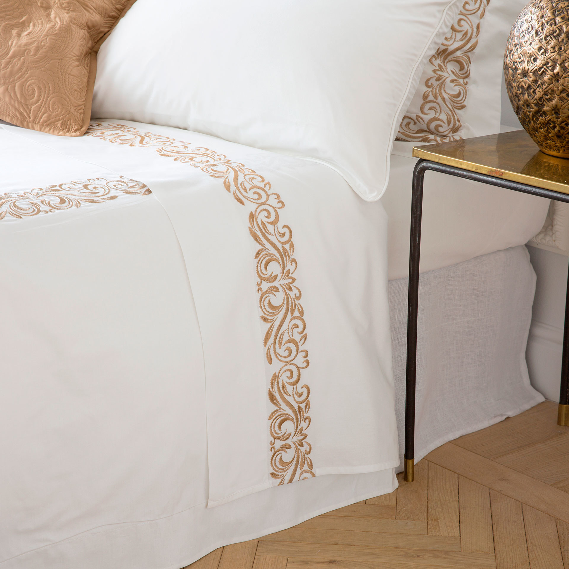 Machine Embroidery Design Classic style - 4 sizes