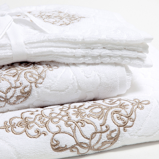 Classic Machine Embroidery Design - 4 sizes RPE-1063