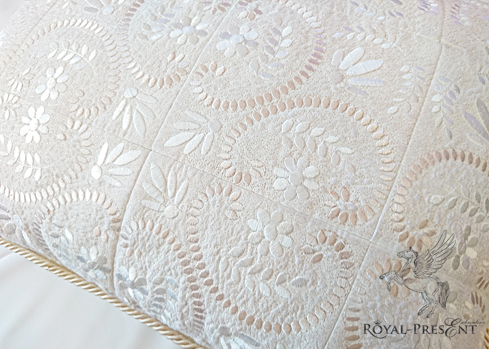Machine Embroidery Design Graceful leaves and Flowers Quilt Block