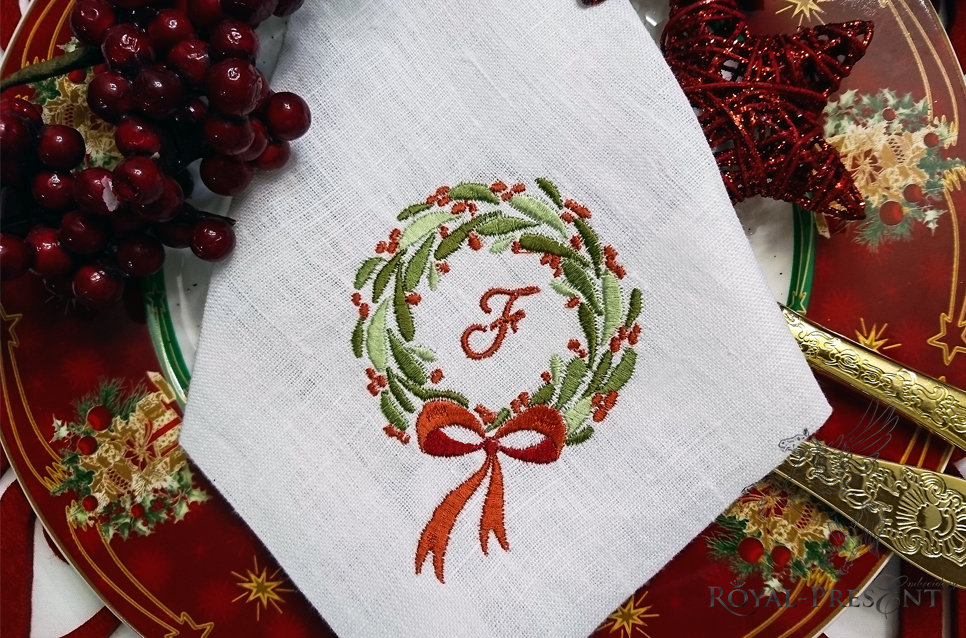 Machine Embroidery Design Christmas wreath with red bow - 2 sizes
