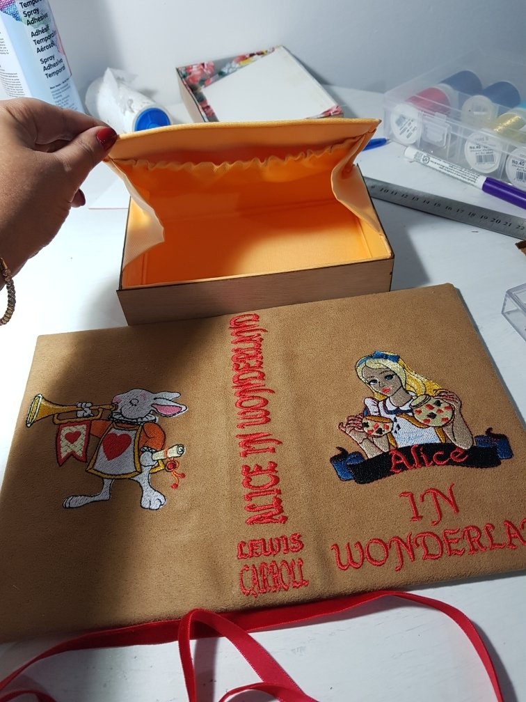 Machine Embroidery Design Alice pours a cup of tea from the kettle - 2 sizes