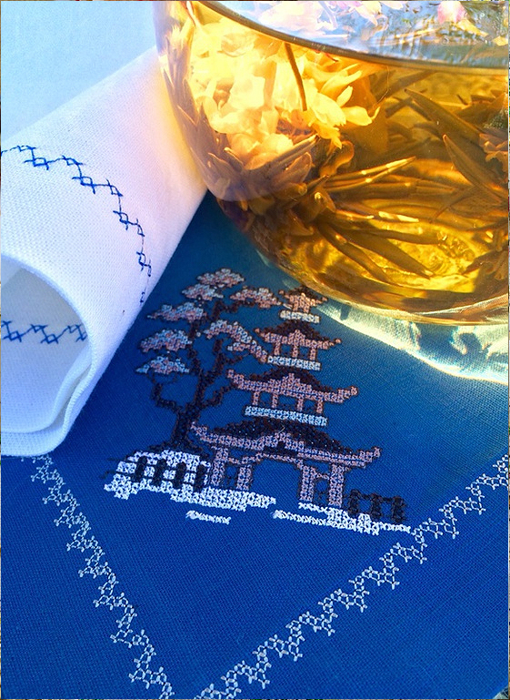 Free cross-stitch machine embroidery design Chinese Pagoda