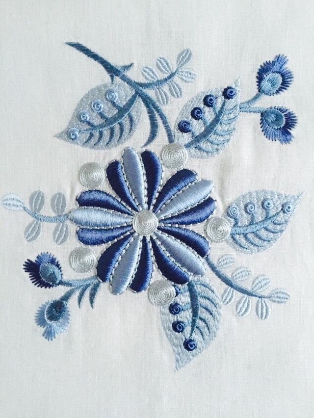 Machine Embroidery Design Fantastic flowers 3D - 2 sizes