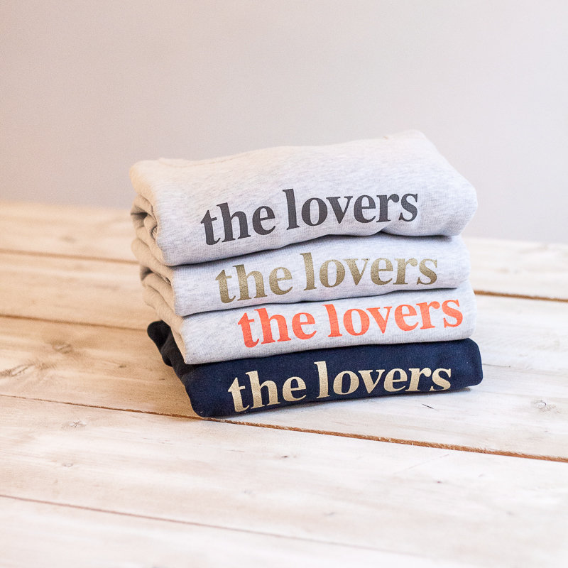 THE LOVERS Sweater - navy / Druck gold