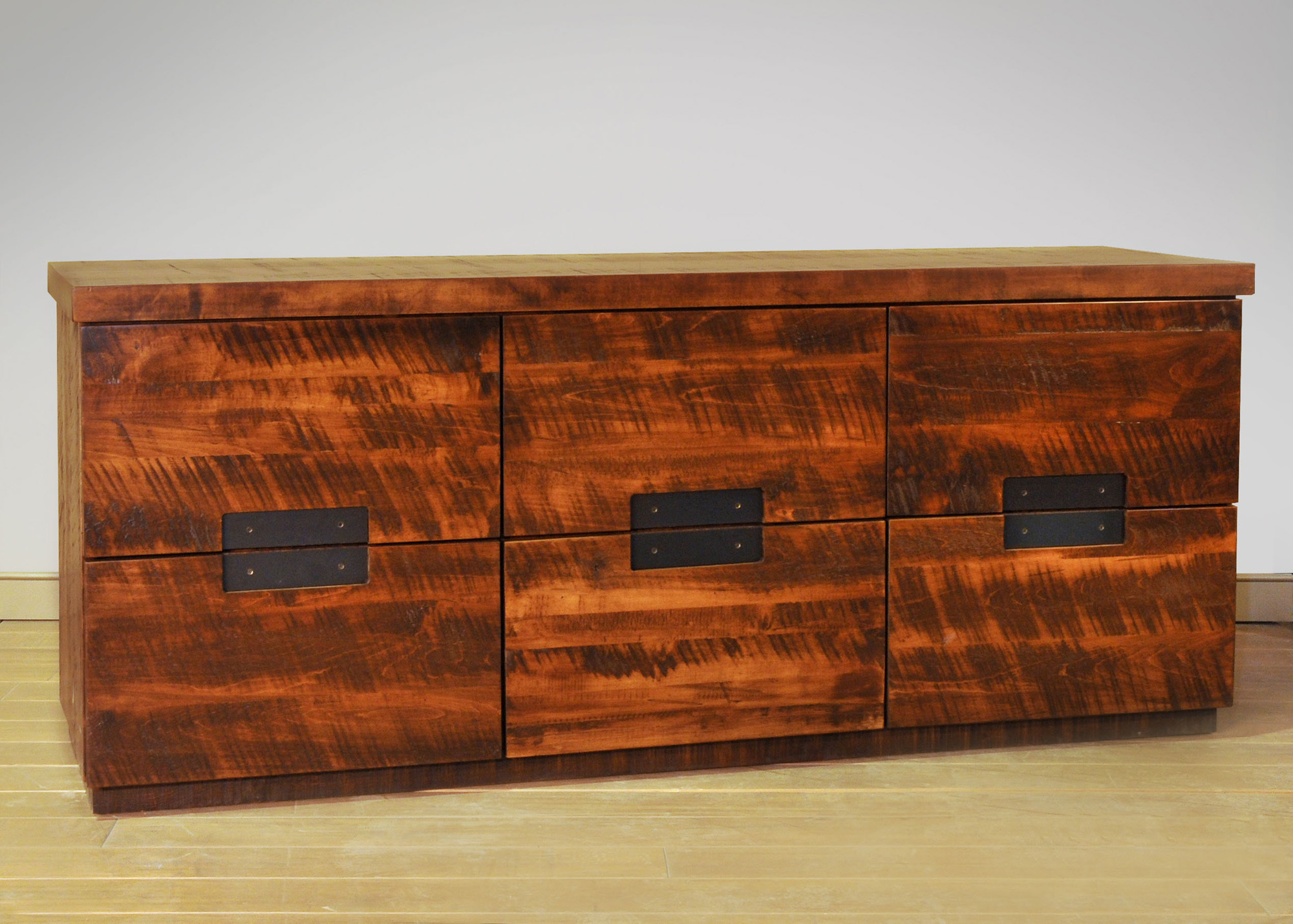 Arthur Philippe Dresser by Ruff Sawn APDR