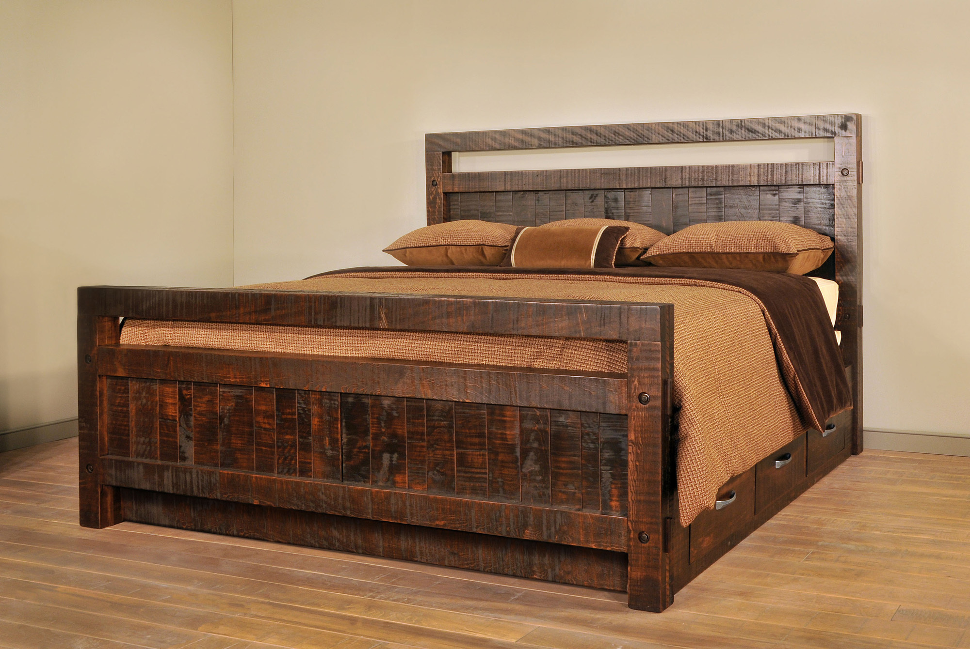 Timber Queen Bed by Ruff Sawn tqfb5666