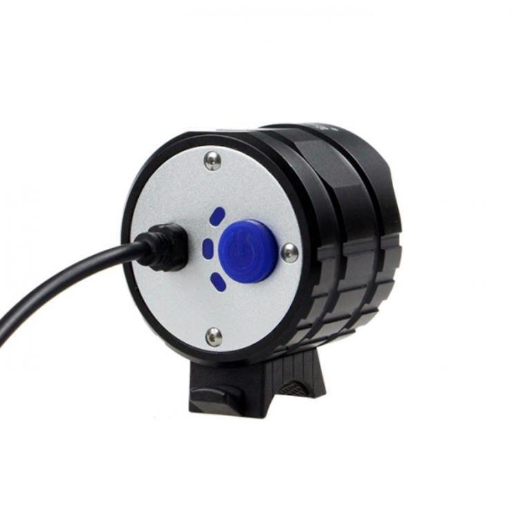 LedRoom X6 - 3000 lumenin ladattava otsalamppu