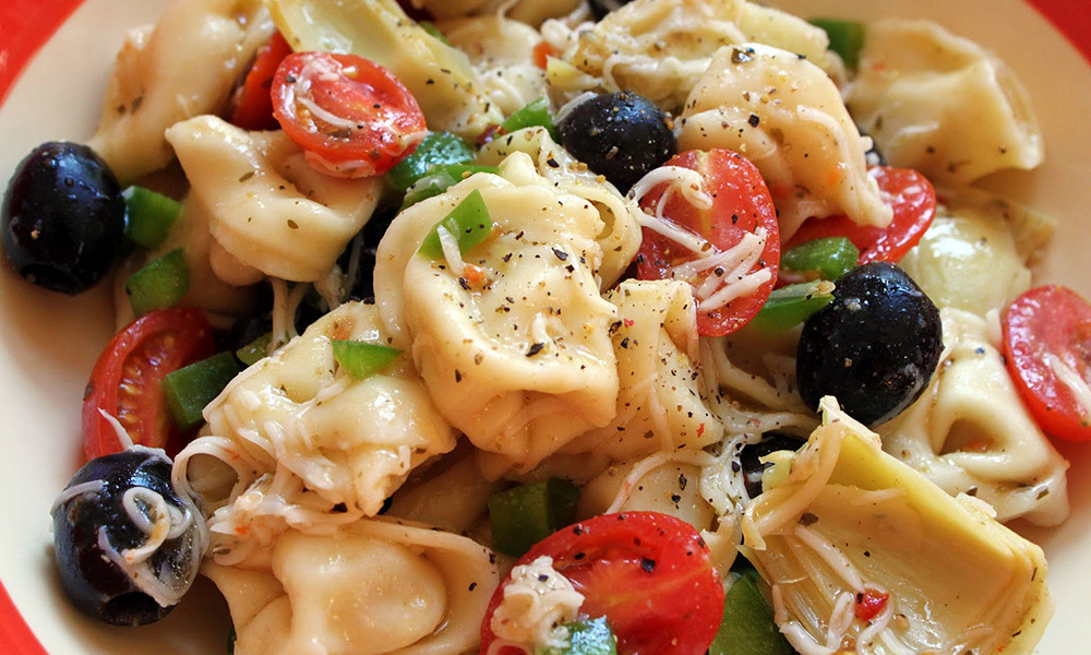 Tortellini Salad (per lb) 064A046-6844