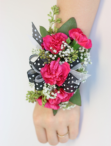 Miniature Carnation Wristlet 030A140-6401