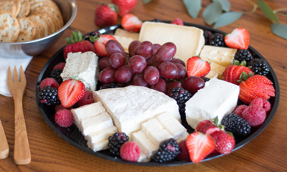 Local Artisanal Farmstand Cheese Platter 074A085