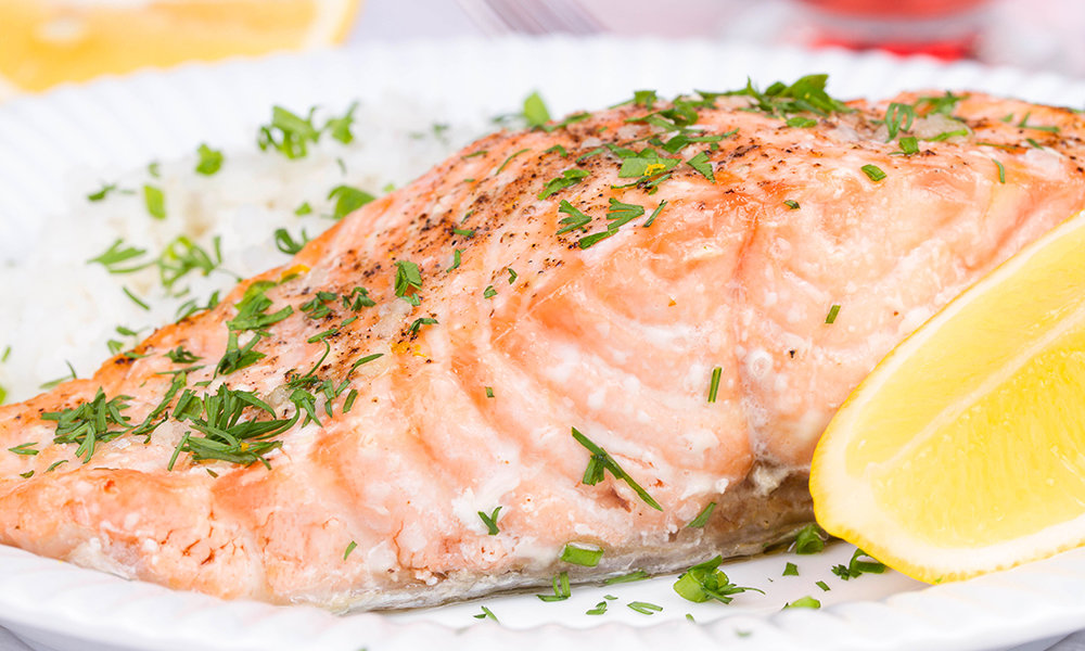 Poached Salmon with Lemon and Dill 091A016-6572