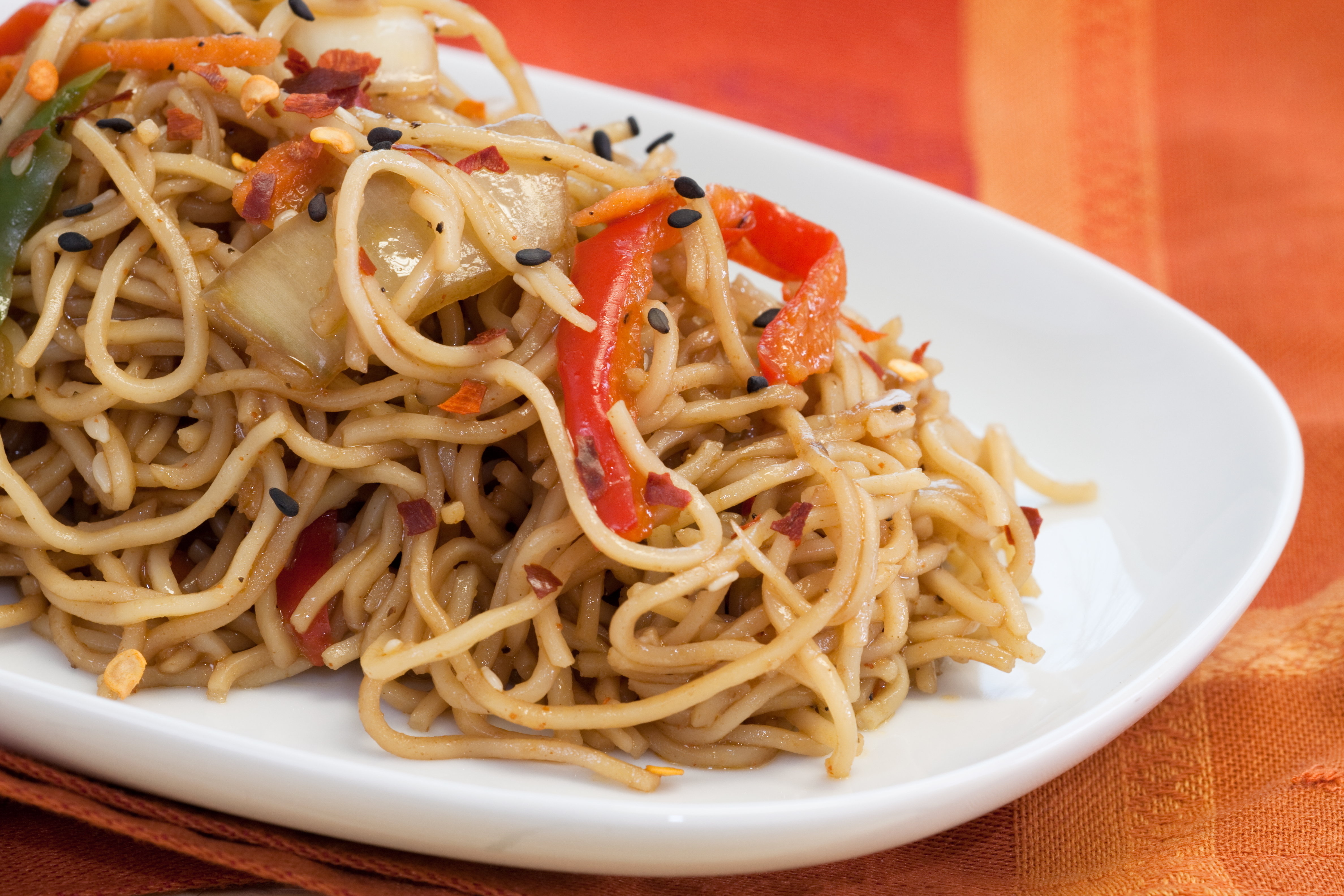 Asian Noodles (per lb) 083A027-6882
