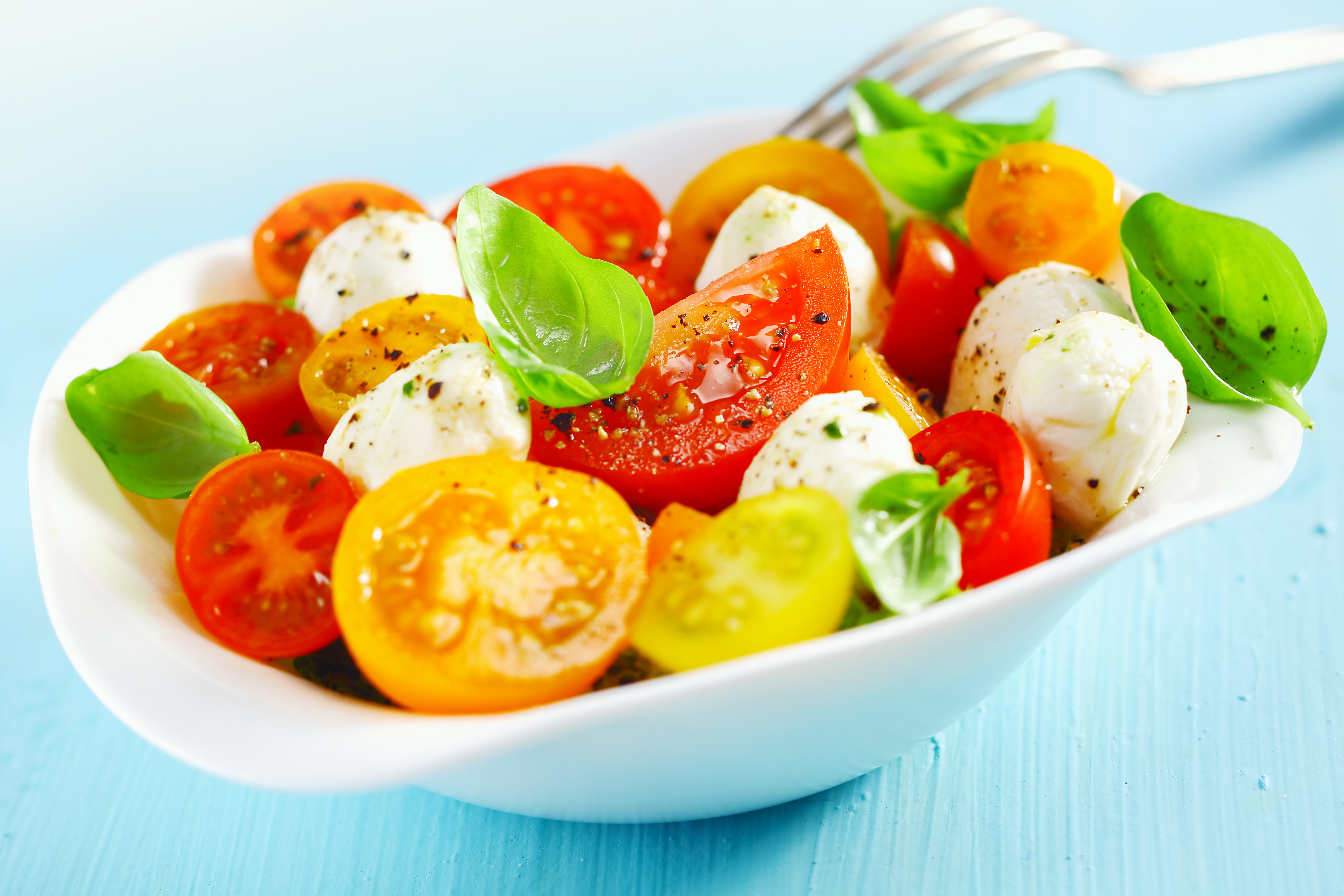 Tomato Mozzarella Salad (per lb) 084A030-6885