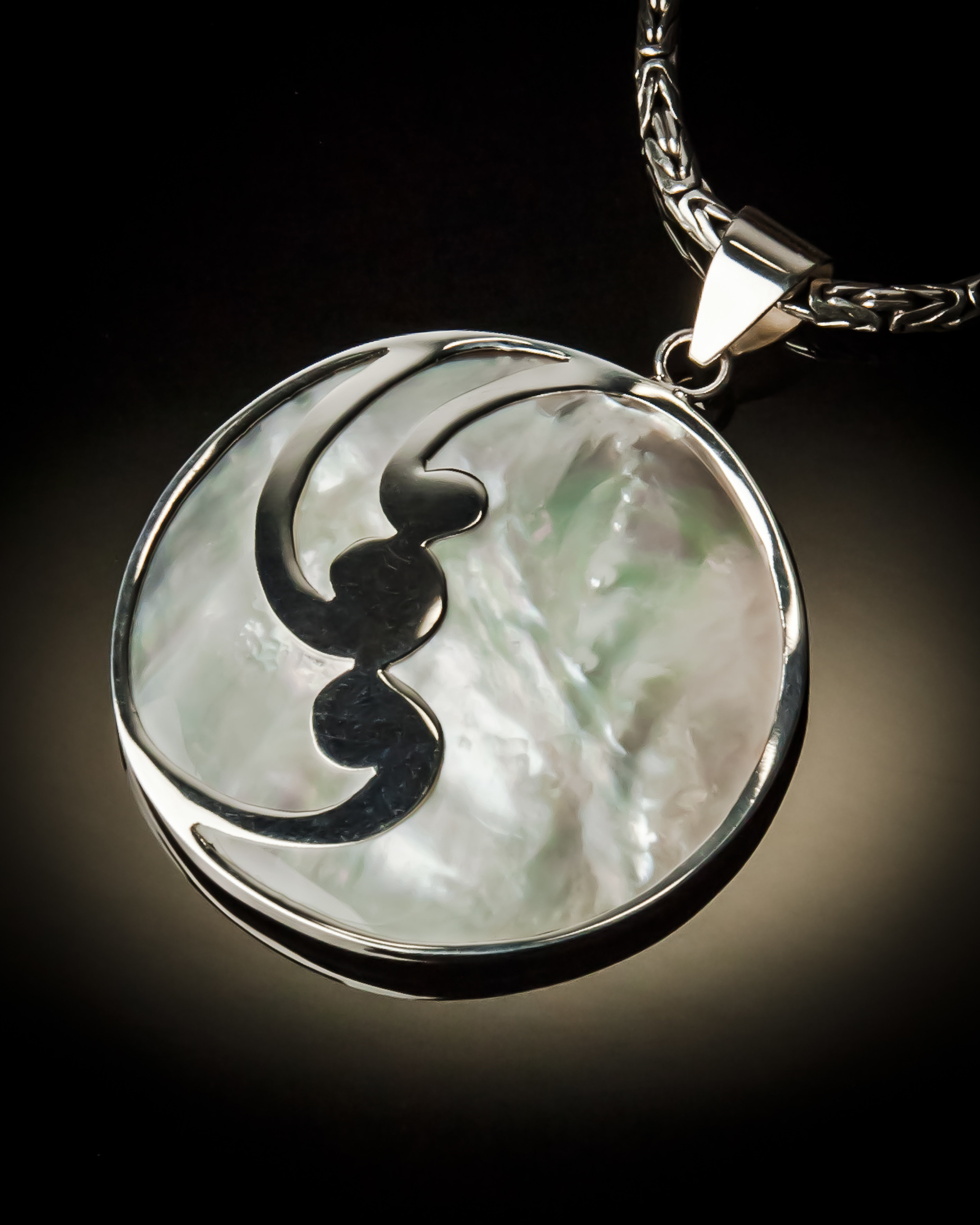 Mother of Pearl Wave Pendant PKC-92-B