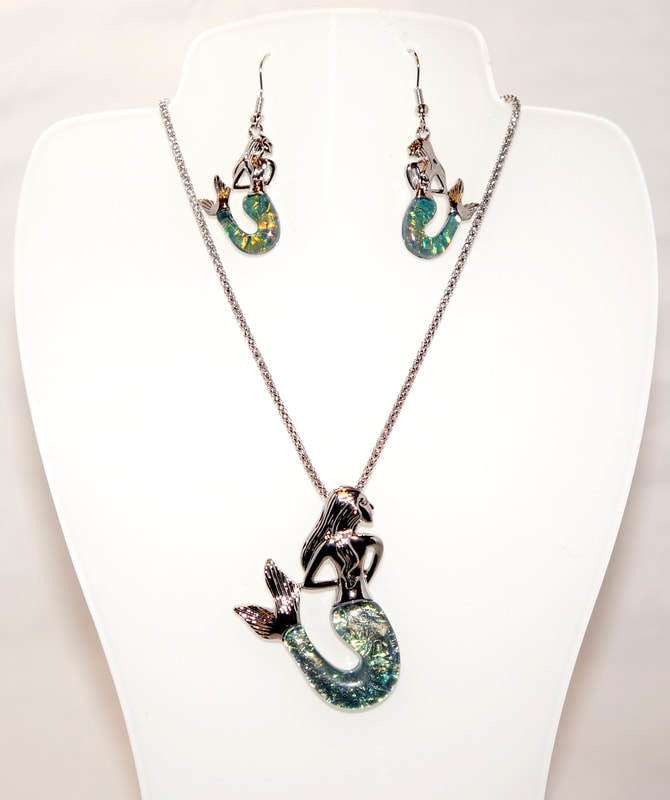 Dark Blue Mermaid Necklace Set