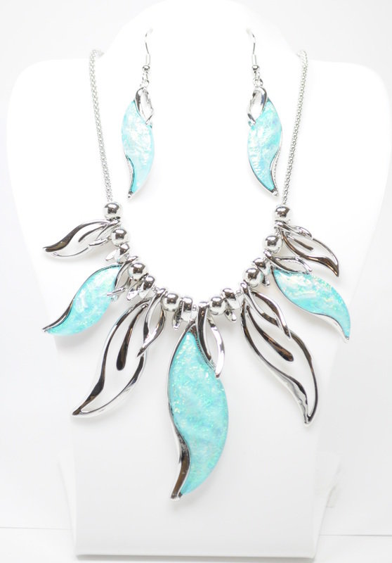 Light Blue Waterfall Necklace Set