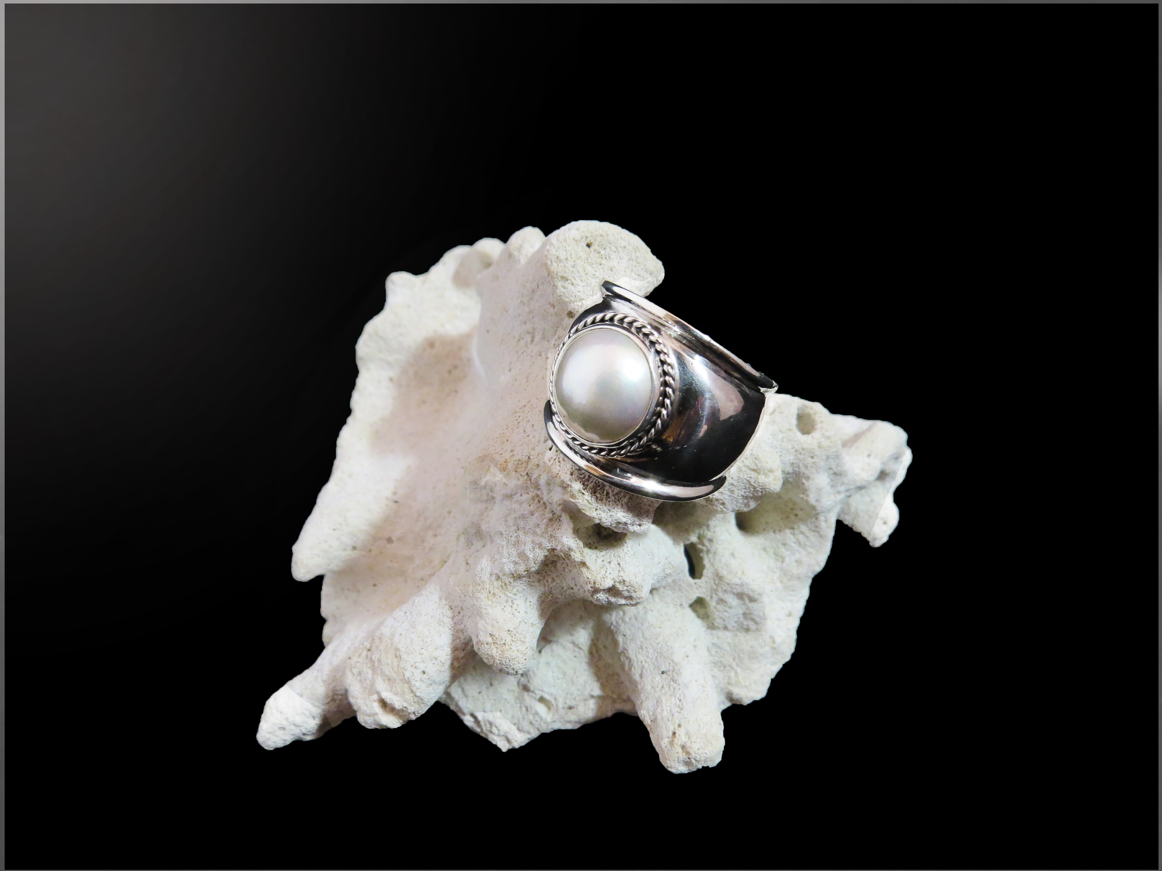 Sterling Silver Wide Band White Mabe Pearl R-09220 White
