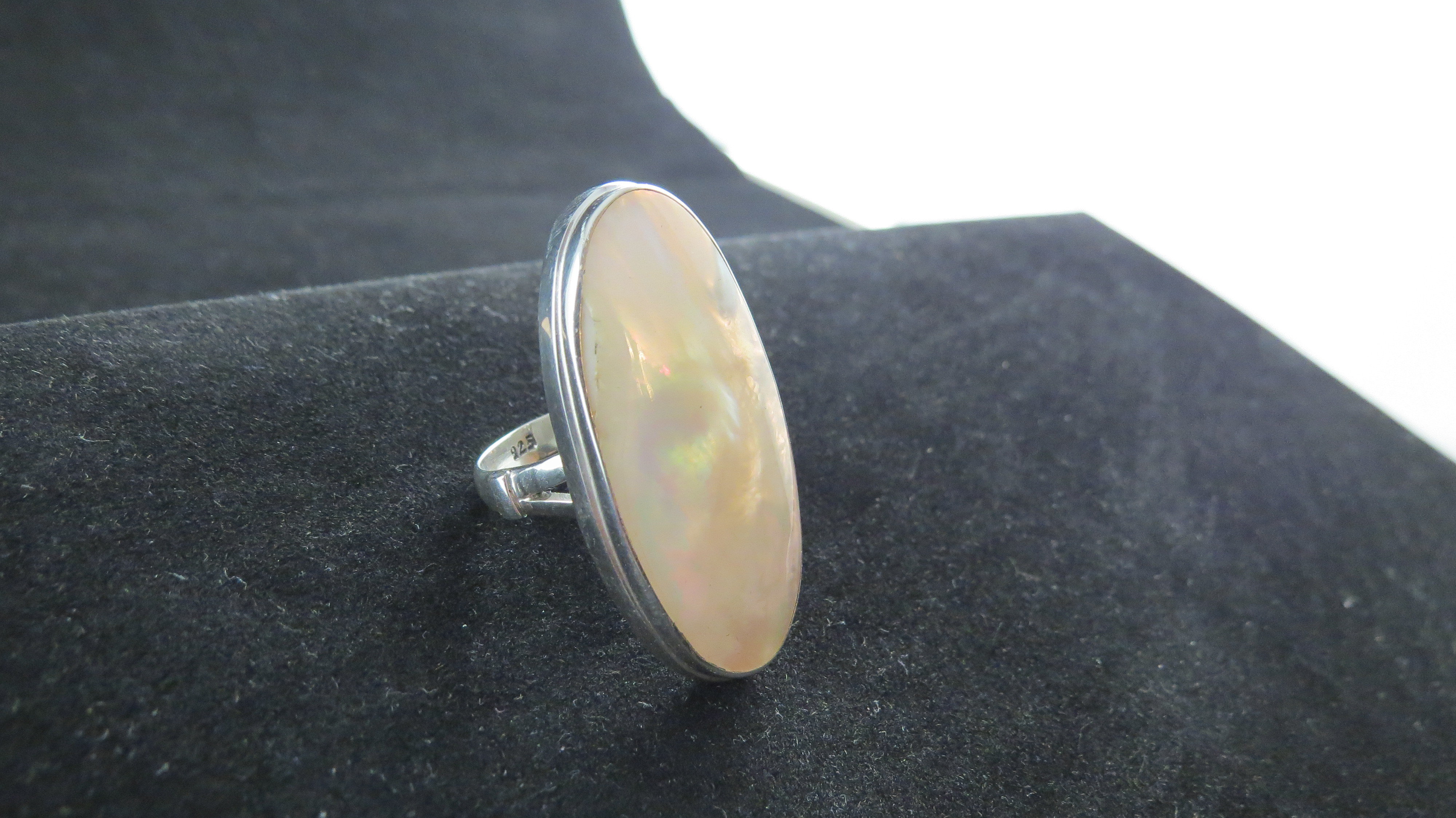 Sterling Silver Oval Mother of Pearl Ring R-ACC-2273 MOP