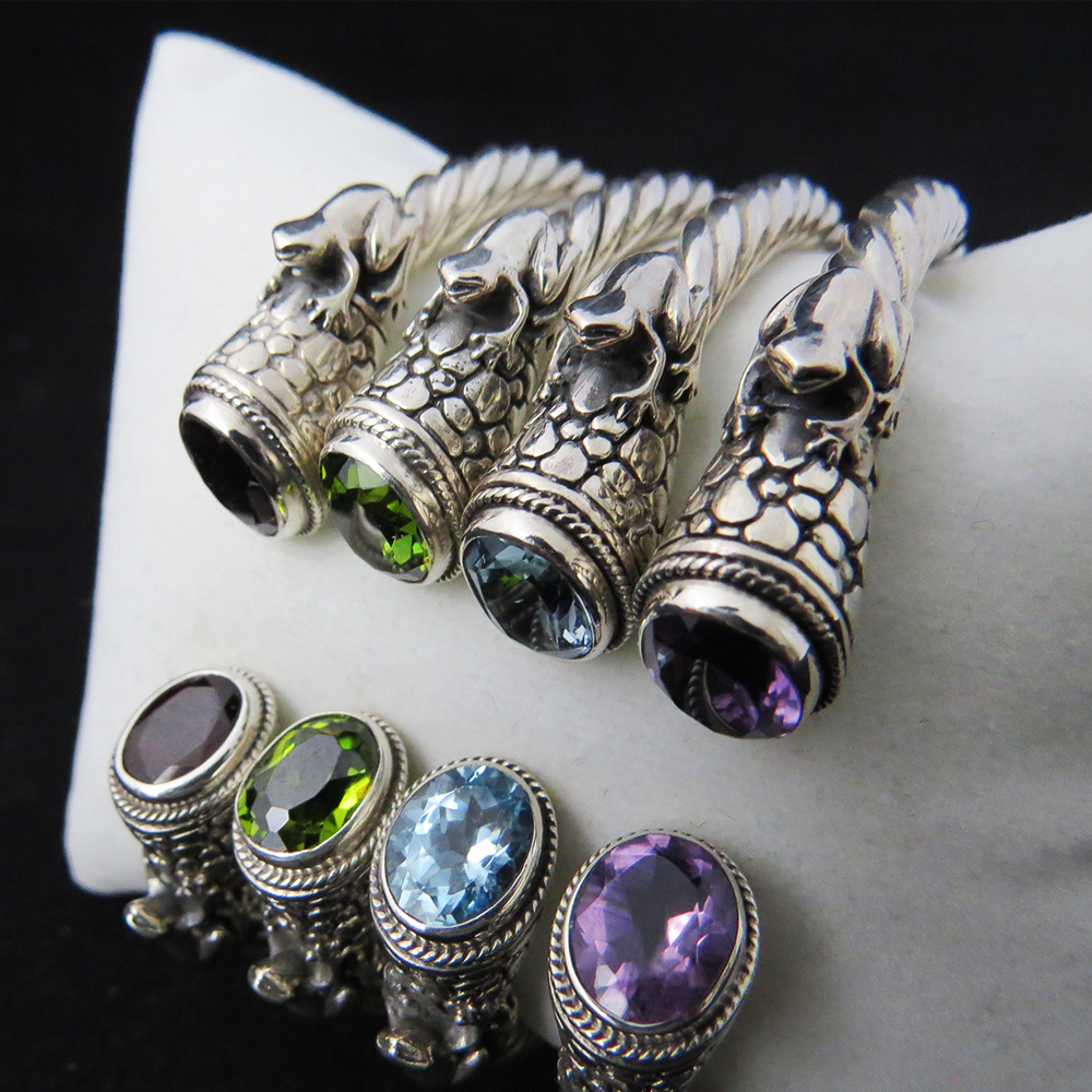 Sterling Silver Hinged Bangle with Frog BR-AGL-2360