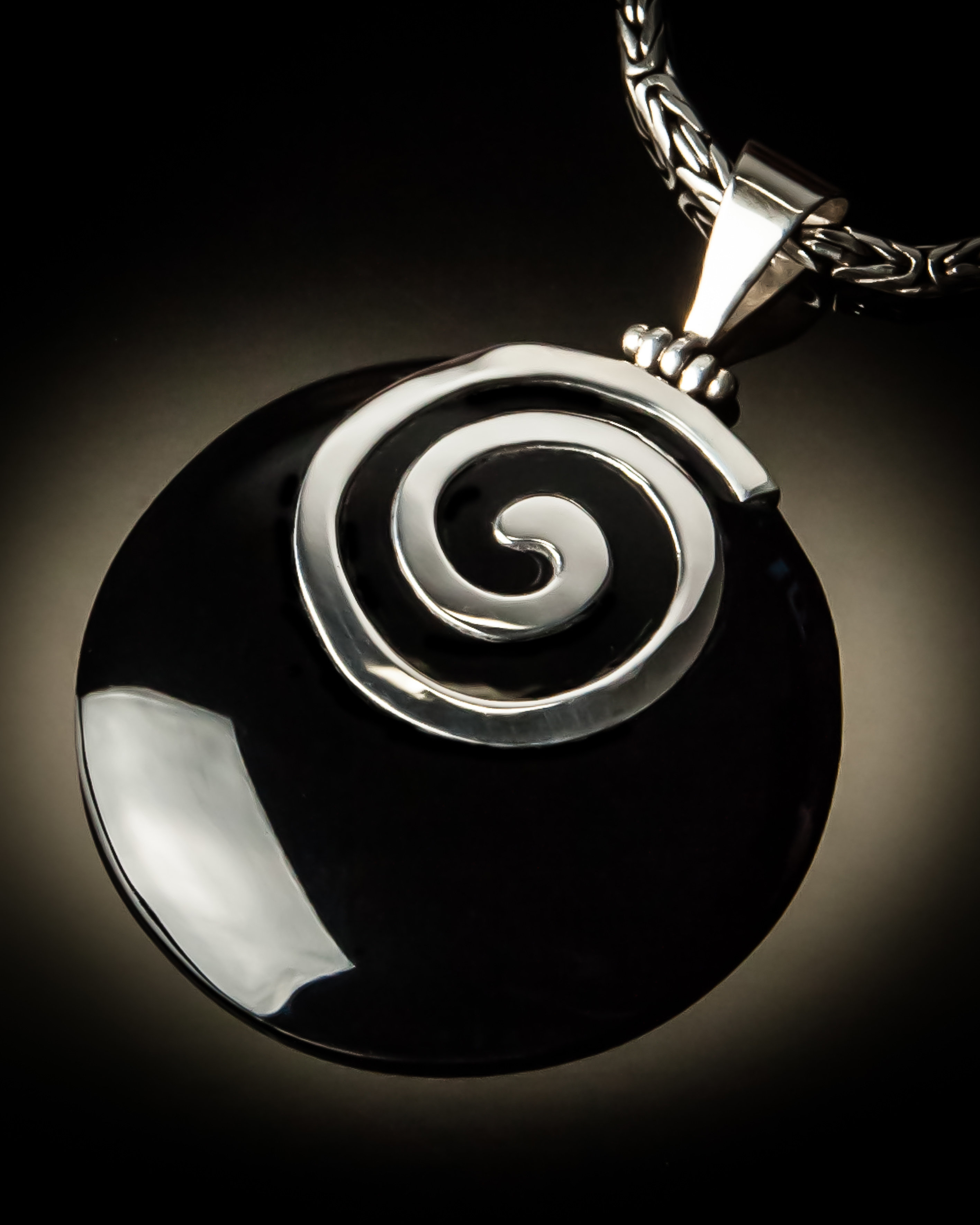 Black Shell Sterling Silver Swirl Pendant P-09064 Blk