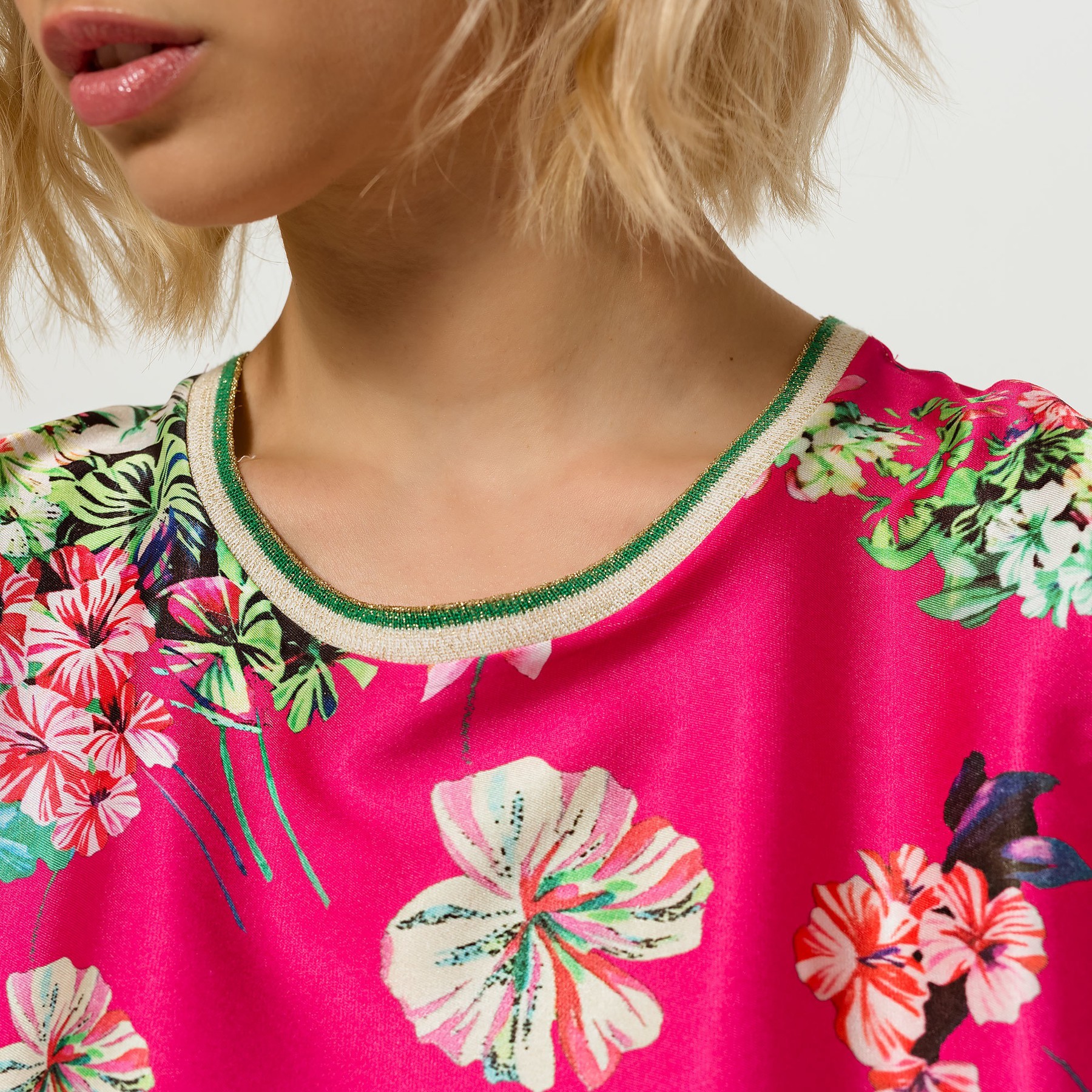 Floral Sleeveless Silk Feel Top