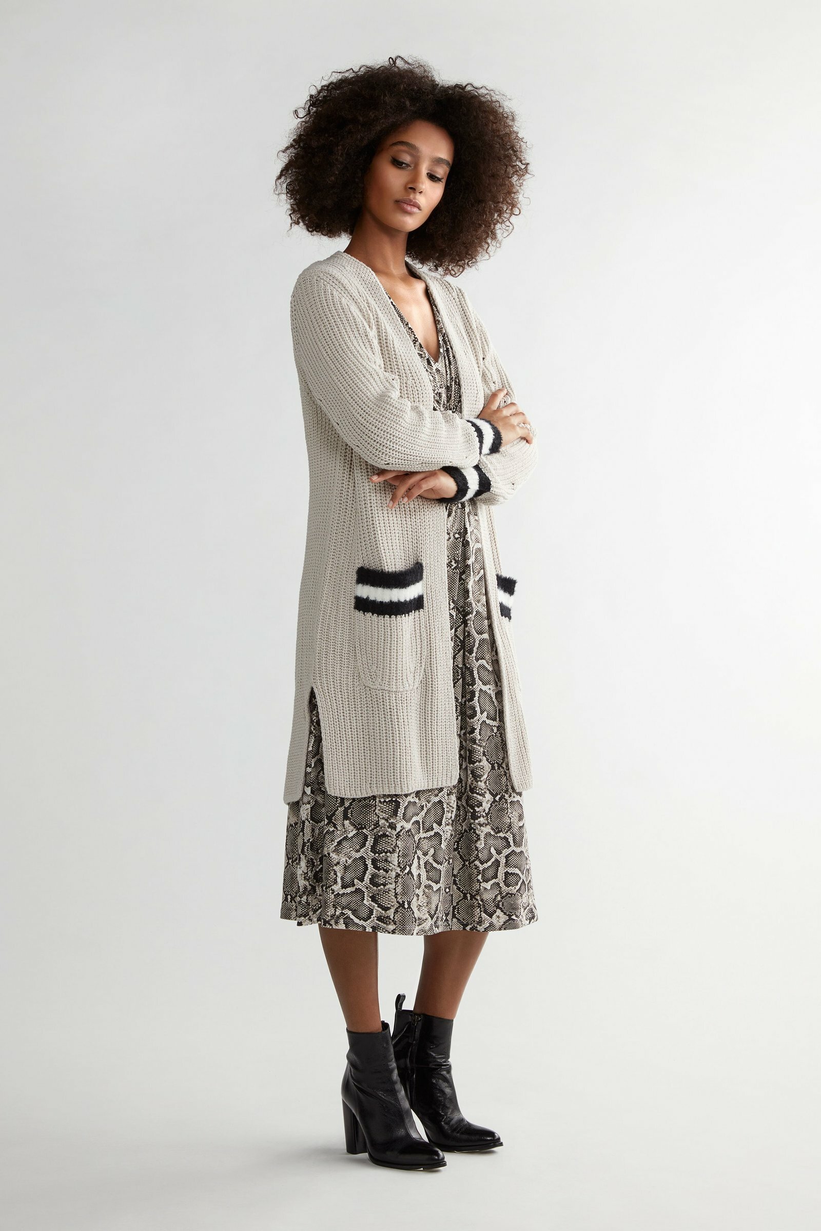 Sporty Long Soft Knit Coat OUI65865