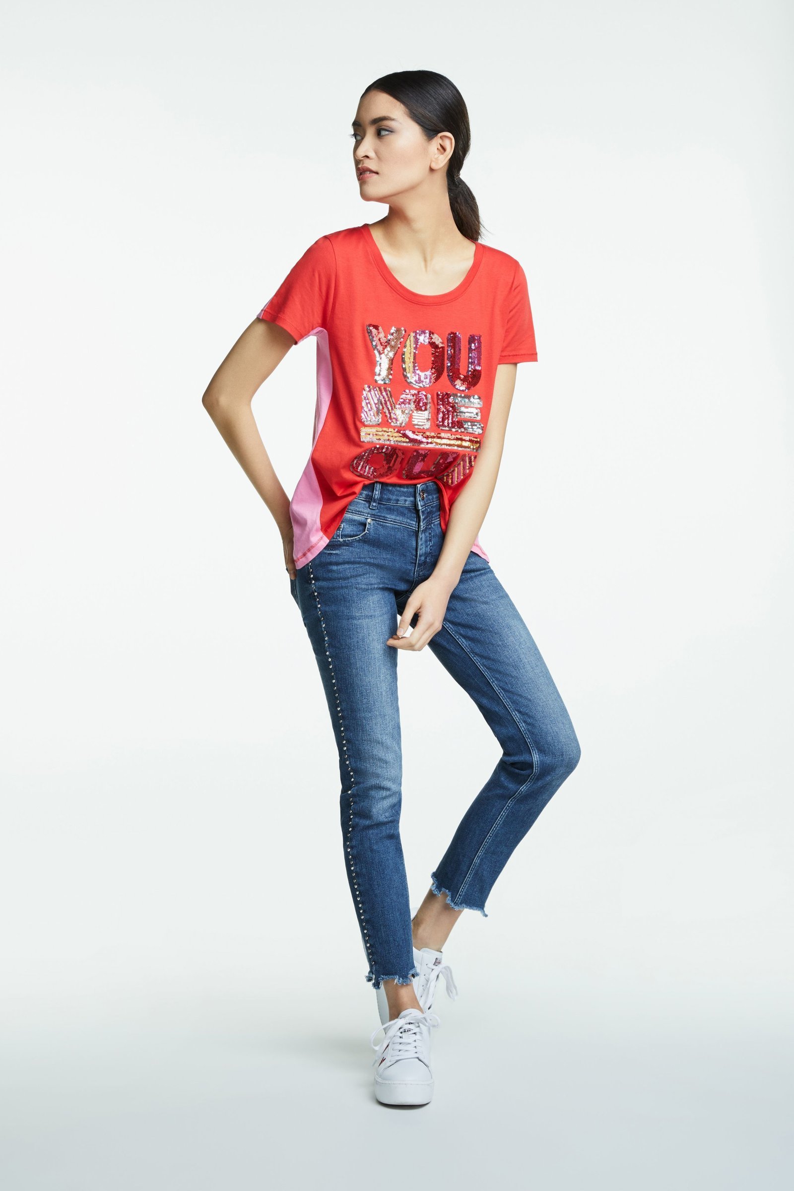 Tshirt with Sequin Logo OUI64478