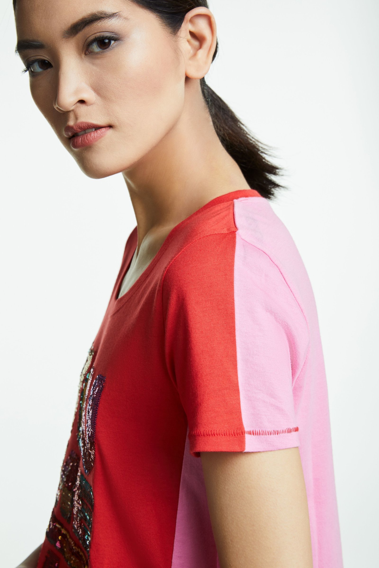 Tshirt with Sequin Logo