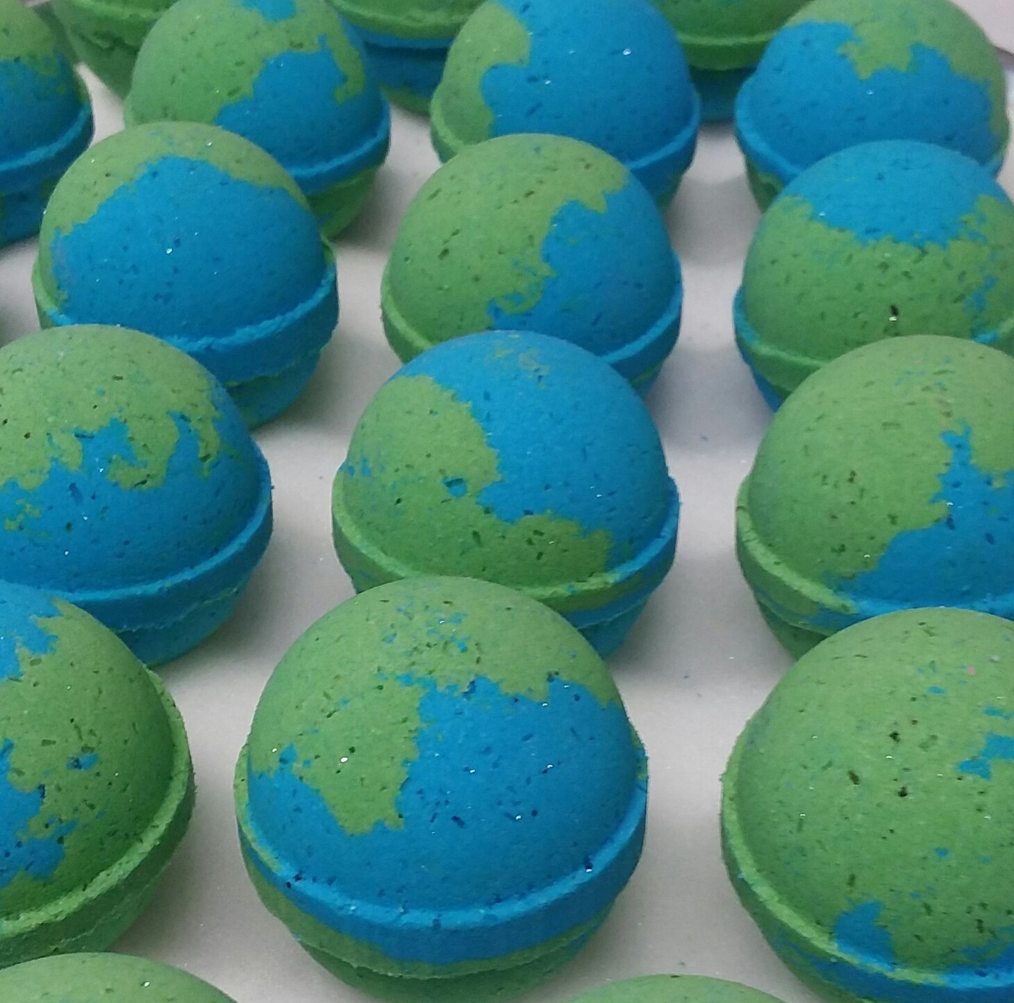 Gummy Bear Bath Bomb - 5oz 611190241618