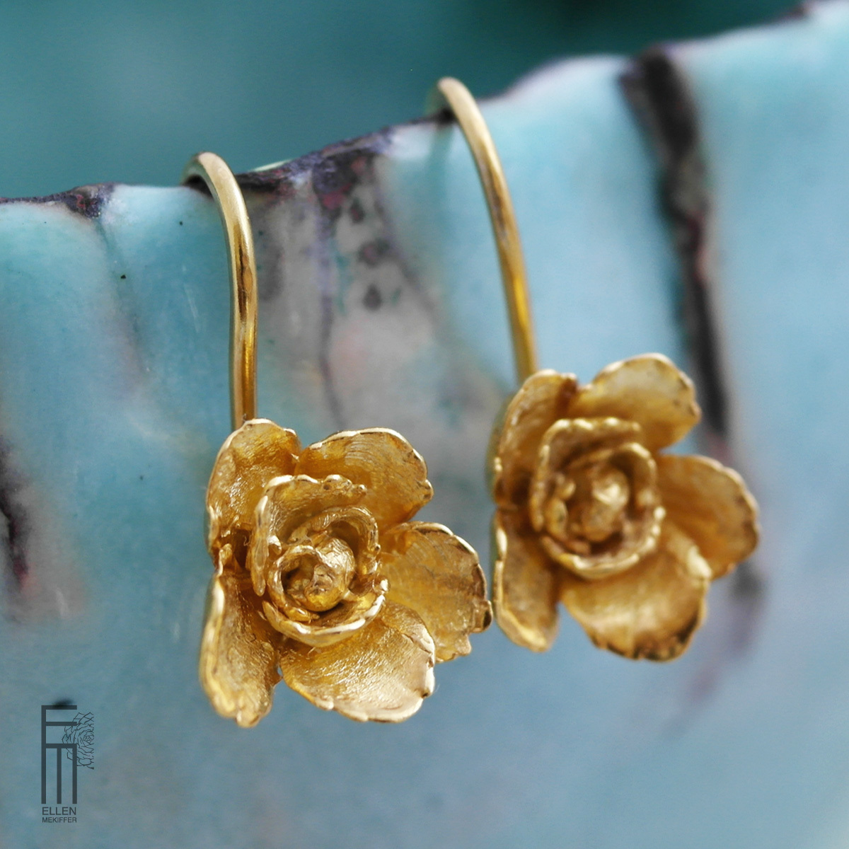 FLORAL - vergoldete Ohrringe als Blüte- pendientes flor con baño de oro 00000