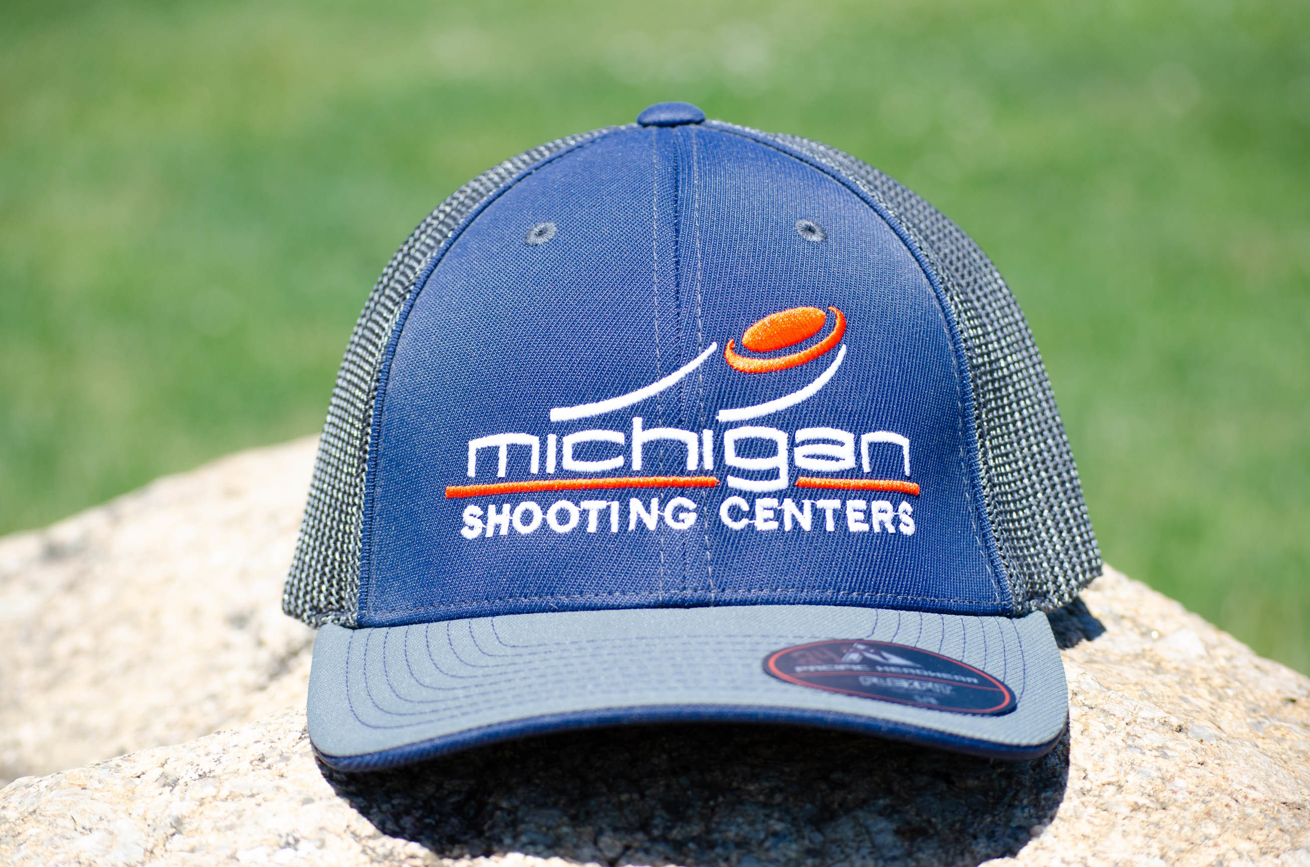 Pacific 404M Trucker Hat - Navy 00037